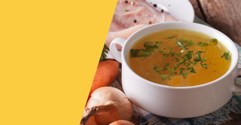 Caldo de pollo casero